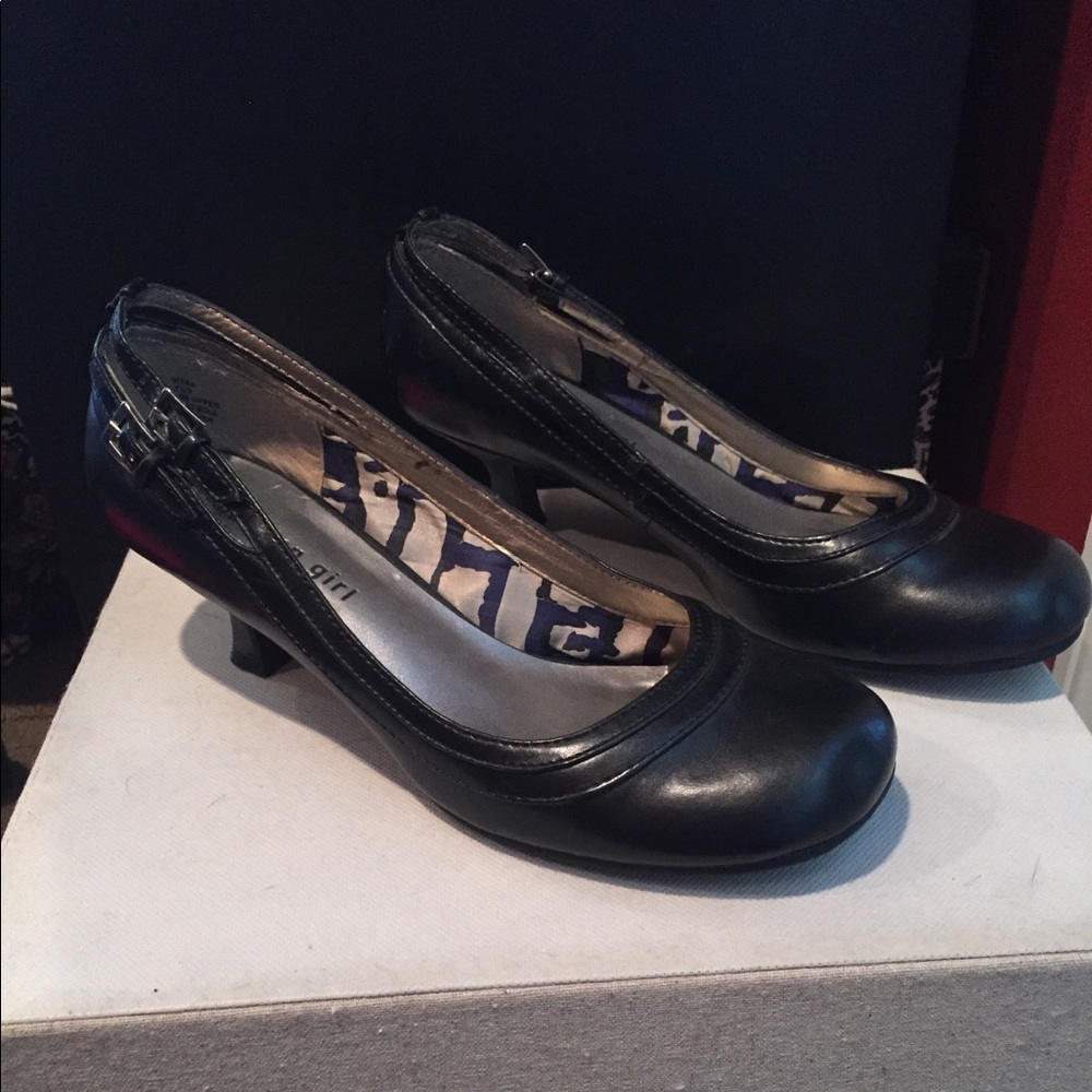 Madden Girl- size 7.5, black kitten heels